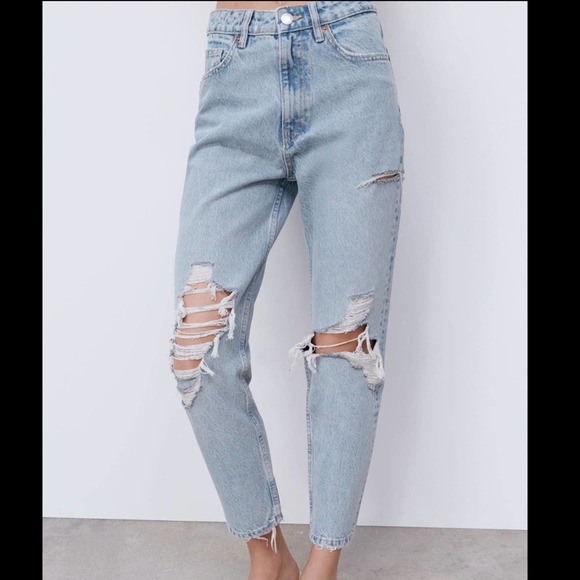 Zara Denim - NWT ZARA ripped mom jeans size 8